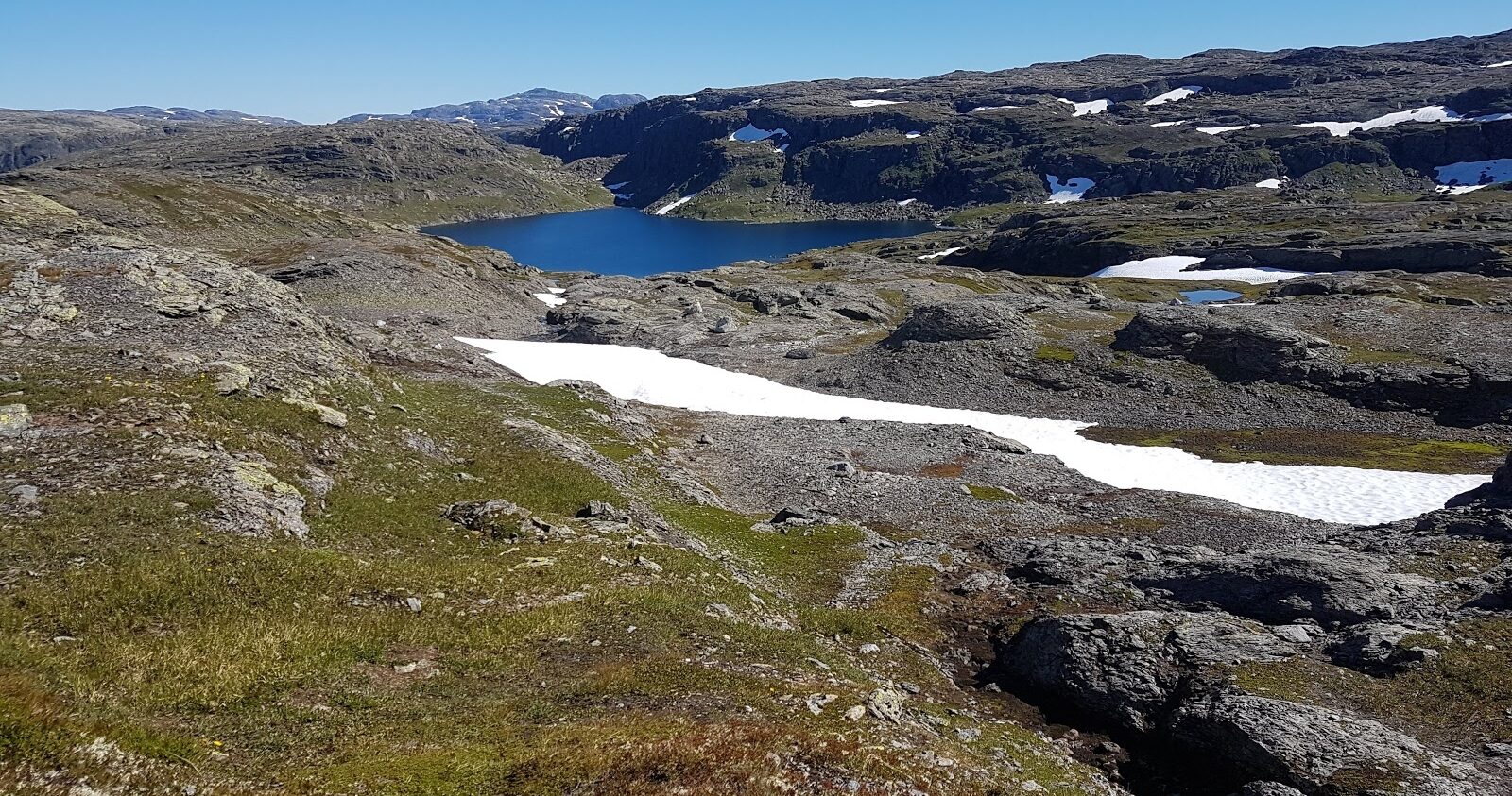 Pjåkavatnet og Kvelven