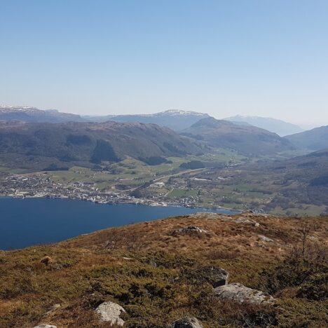 Svalefjell og Steinslandsnuten